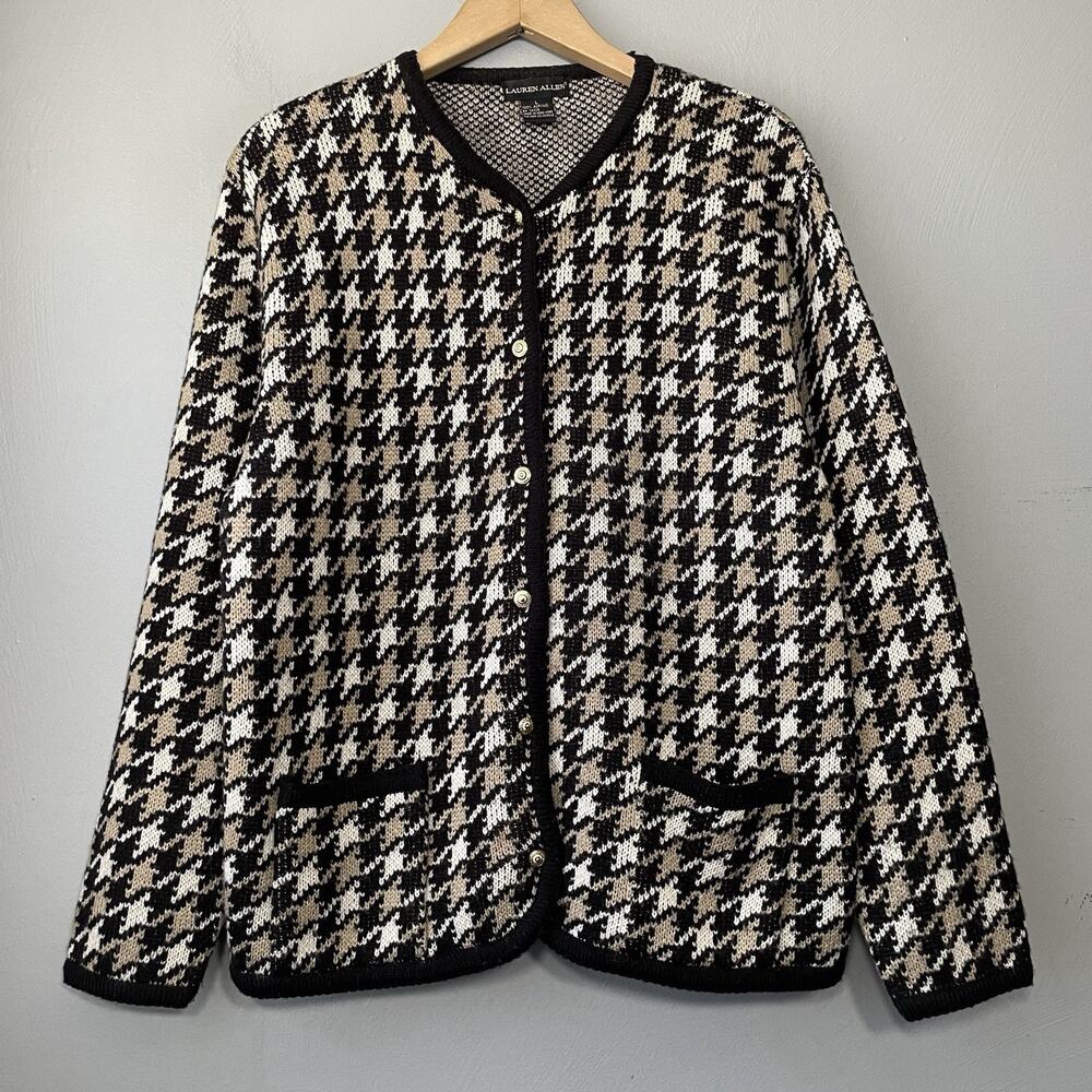 Vintage Old Money Cardigan Size Large Sweater Gold Buttons Preppy Twee Academia